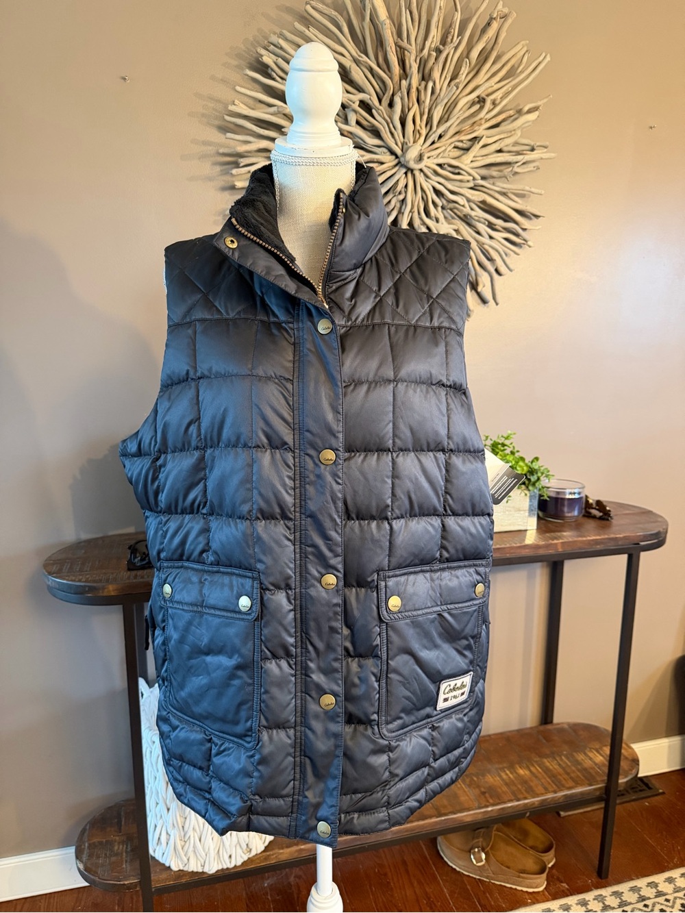NWT Cabelas Casper‎ Range Down Collection Zip up vest. 650 down.